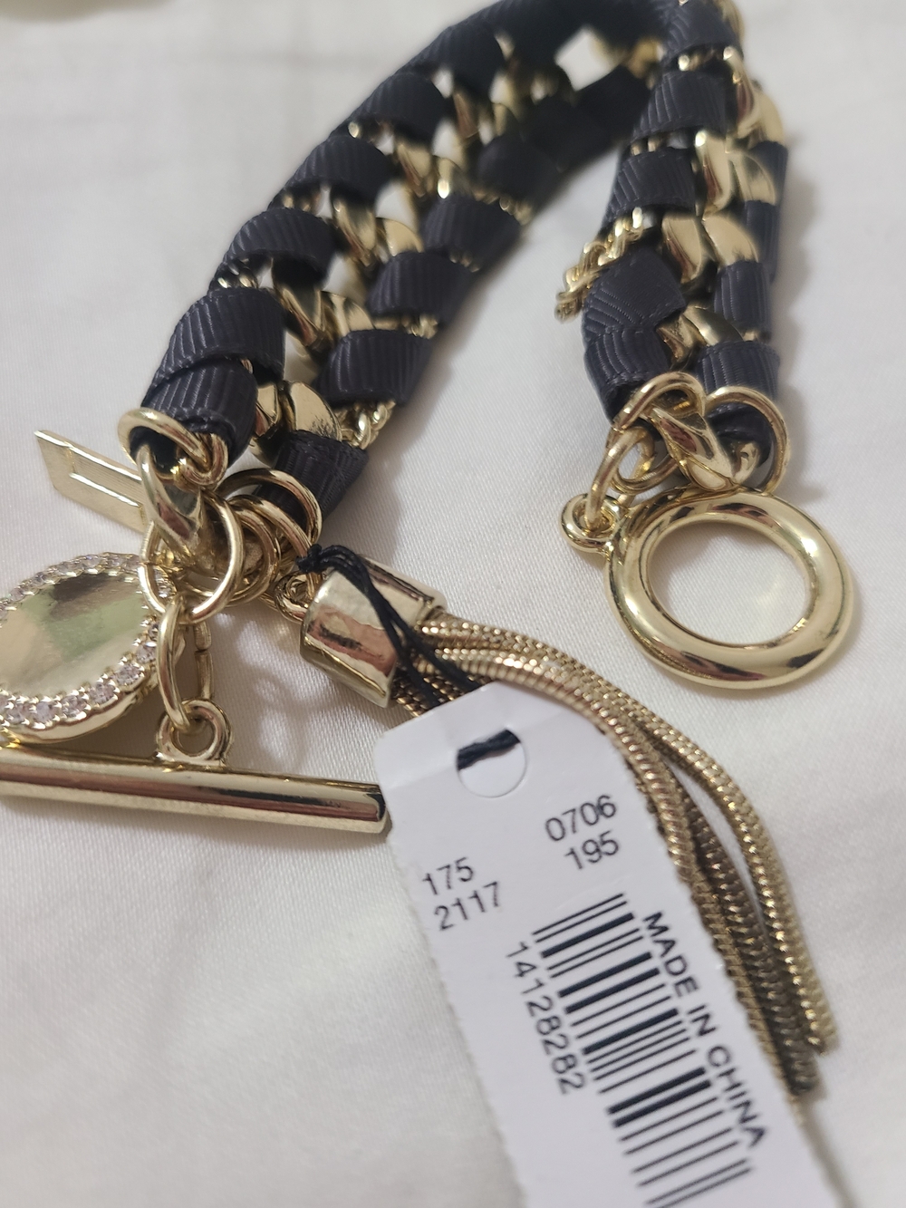 The Limited-Braided Ribbon & Chain Bracelet in Grey and Gold - Picture 5 of 7